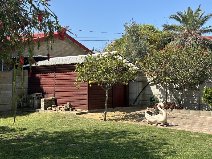 4 Bedroom Property for Sale in Bayview Western Cape